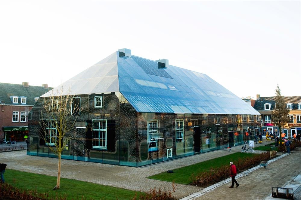 Holland-digitally printed glass house