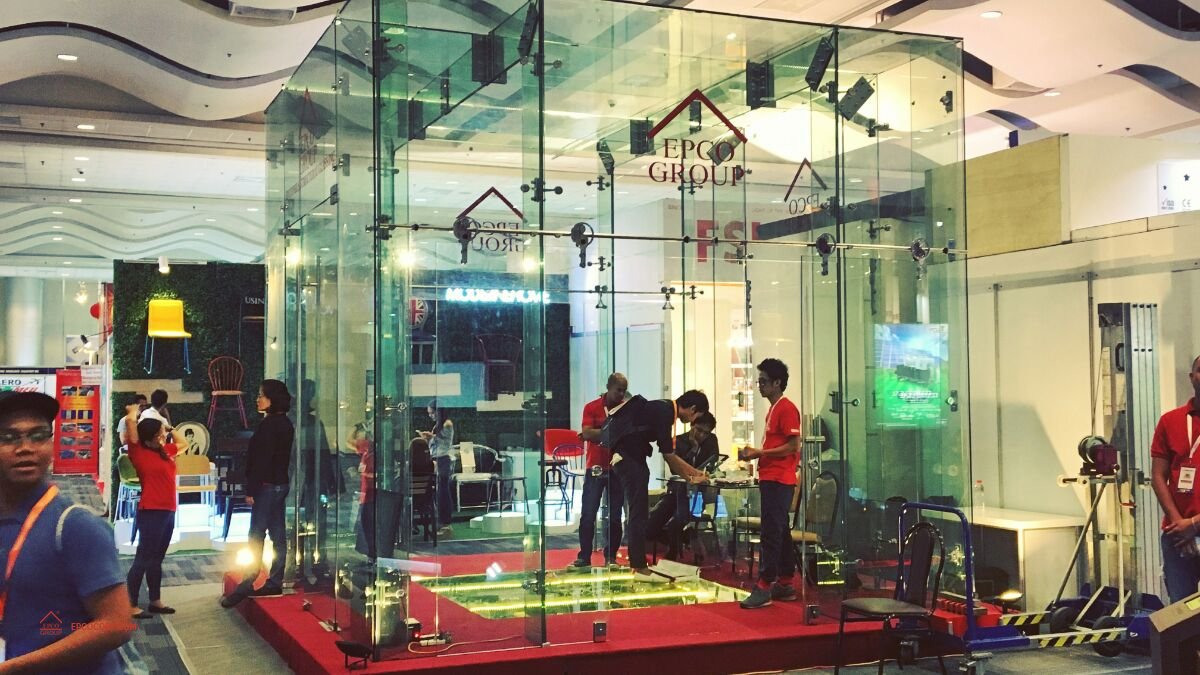 POINT-FIXED-GLASS-FACADE-MORN