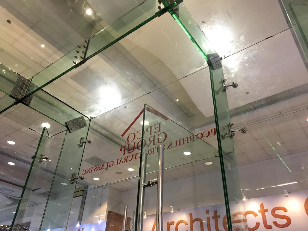 POINT-SUPPORT-GLASS--MORN