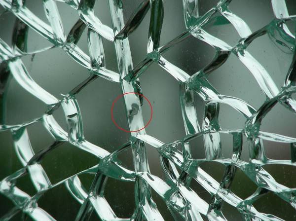 stone-in-tempered-glass-morn