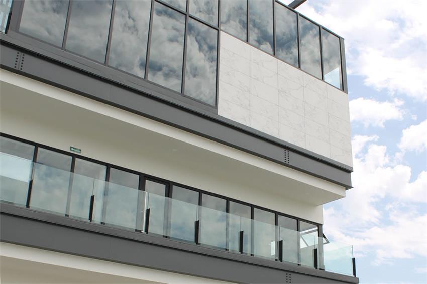 MORN-BUILDING-MATERIALS-12MM-TEMPERED-GLASS