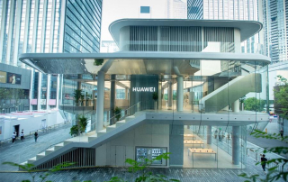 HUAWEI STORE-GLASS FACADE
