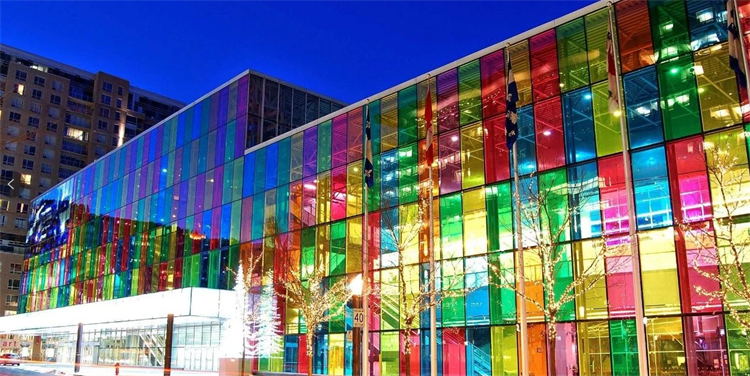 colorful laminated glass used in glass facade_Mornglass